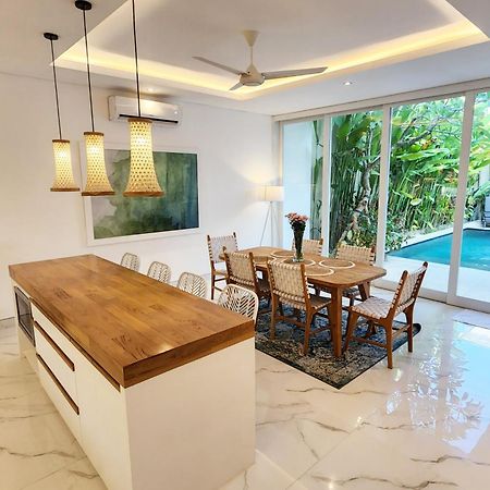 Villa Vana, Sitara Villa Group Seminyak Dış mekan fotoğraf